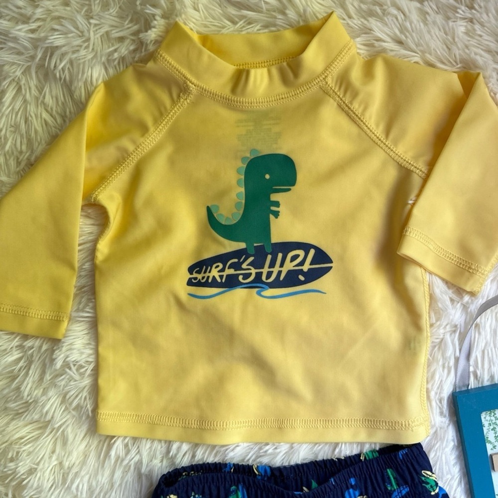 Yellow Dinosaur Rash Guard Set - Picture 3 of 6
